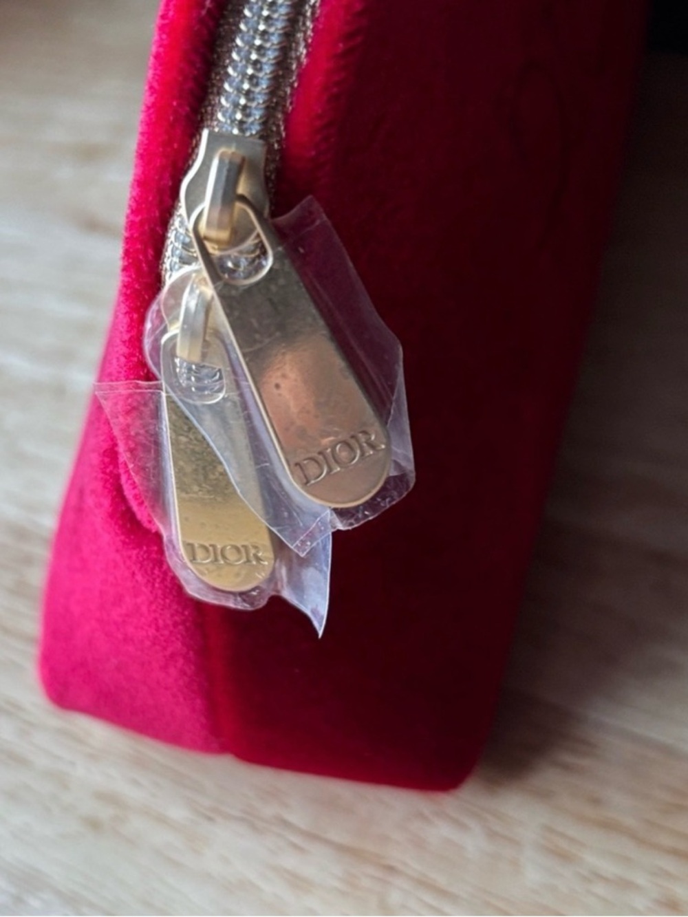 Dior GWP✨❤️🤍Red Velvet Embroidered Cosmetic Pouch - Picture 2 of 3